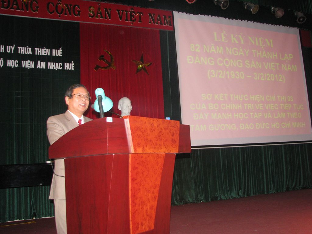 Đồng chí Phan Công Tuyên – Trưởng Ban tuyên
giáo Tỉnh ủy phát biểu chỉ đạo tại Lễ kỷ niệm 82
năm ngày thành lập Đảng cộng sản Việt Nam.
