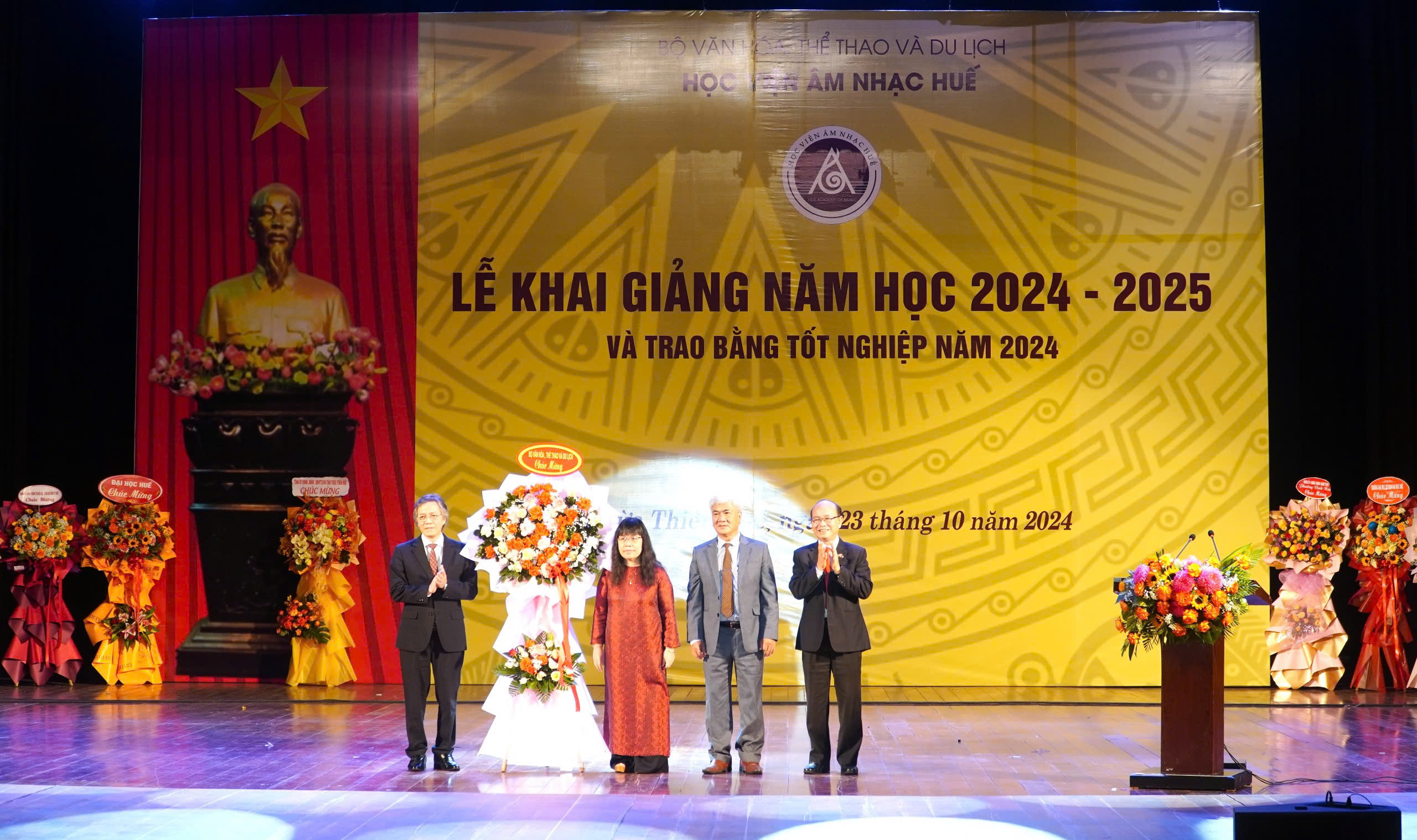 Học viện Âm nhạc Huế long trọng tổ chức buổi Lễ khai giảng năm học 2024 – 2025.